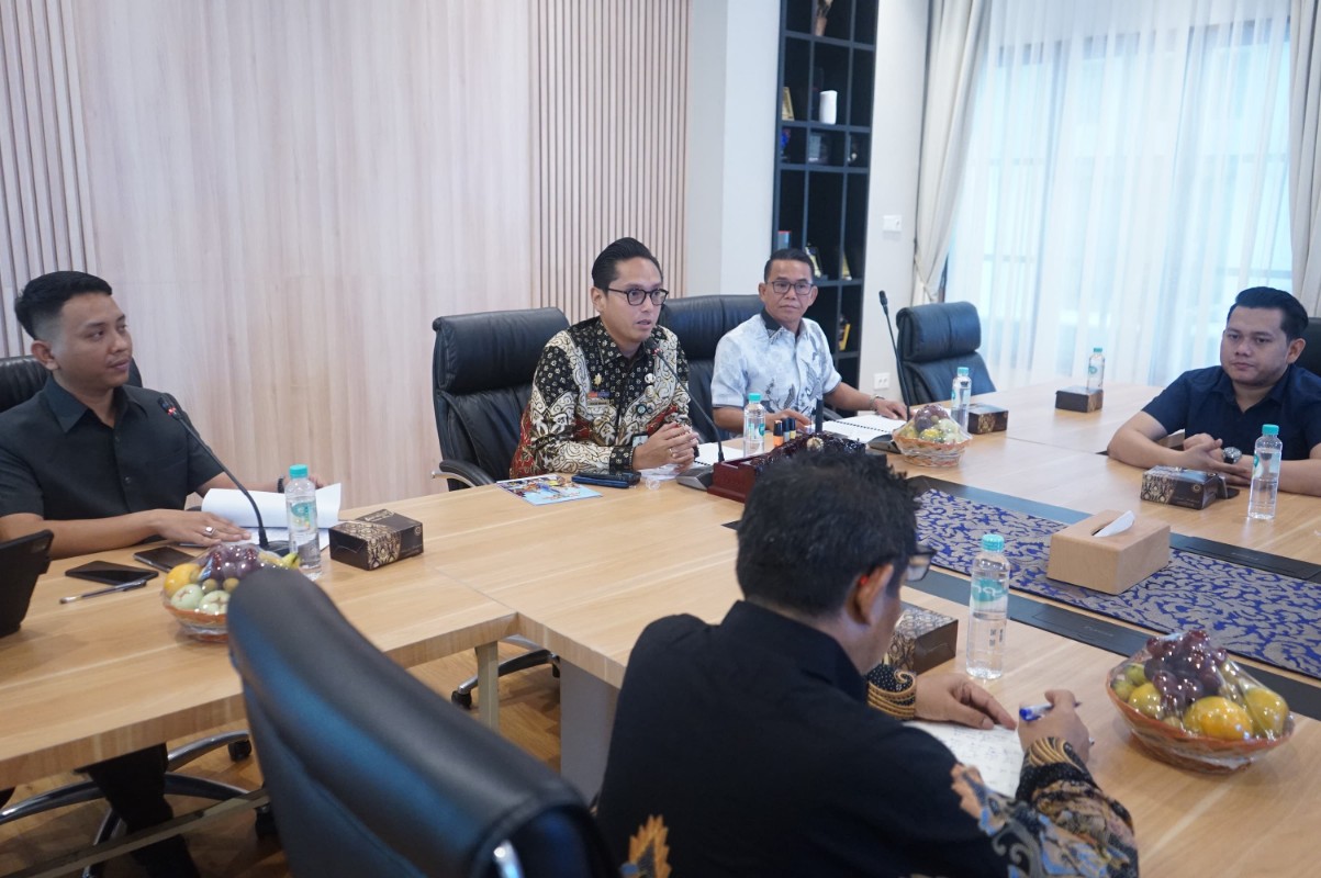 Miliki Potensi Besar Untuk di Kembangkan, Rico Waas Ingin Taman Lili Suheri Jadi Tempat Berkumpulnya Anak Muda Medan