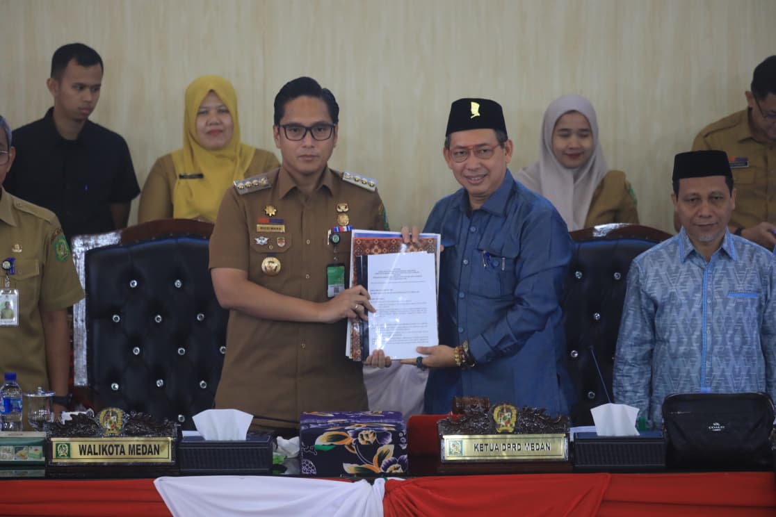 P APBD Kota Medan 2025 Disahkan dengan Pendapatan Daerah Rp. 6,96 T, Rico Waas dan DPRD Tandatangani Kesepakatan Bersama