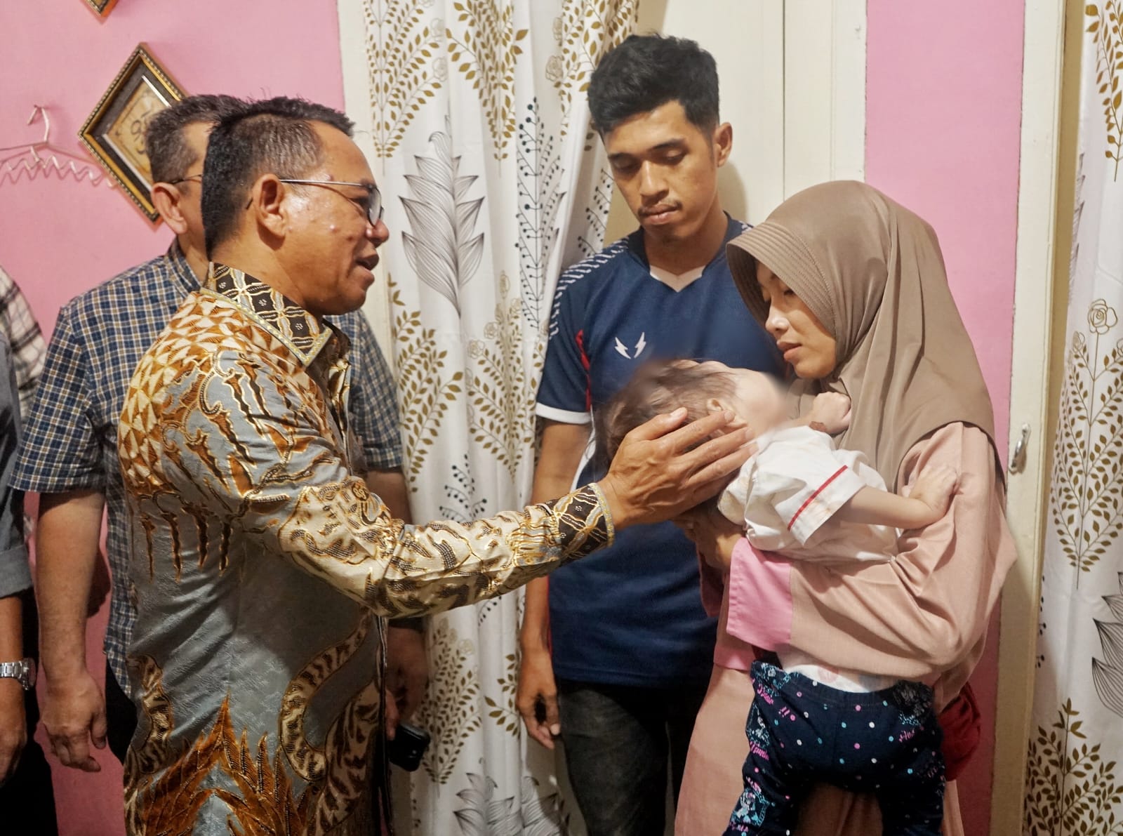 Mikhayla, Balita Yang Berjuang Melawan Kanker Mata, Mendapat Perhatian Khusus Dari Wakil Wali Kota Medan