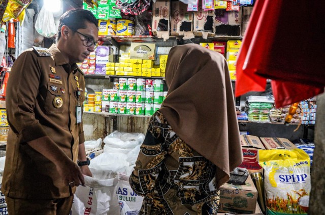 Rico Waas Tindaklanjuti Laporan Warga, Temukan Suplai Beras SPHP di Pasar Sei Sikambing Tersendat