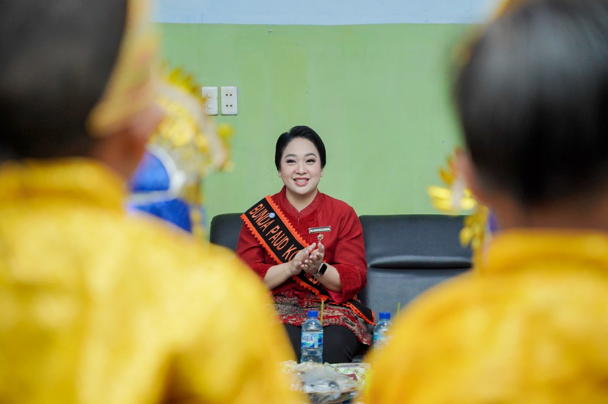 Wujudkan Indonesia Emas 2045, Airin Rico Waas Bantu Pertumbuhan dan Kecerdasan Anak Melalui Pemberian Makanan Tambahan
