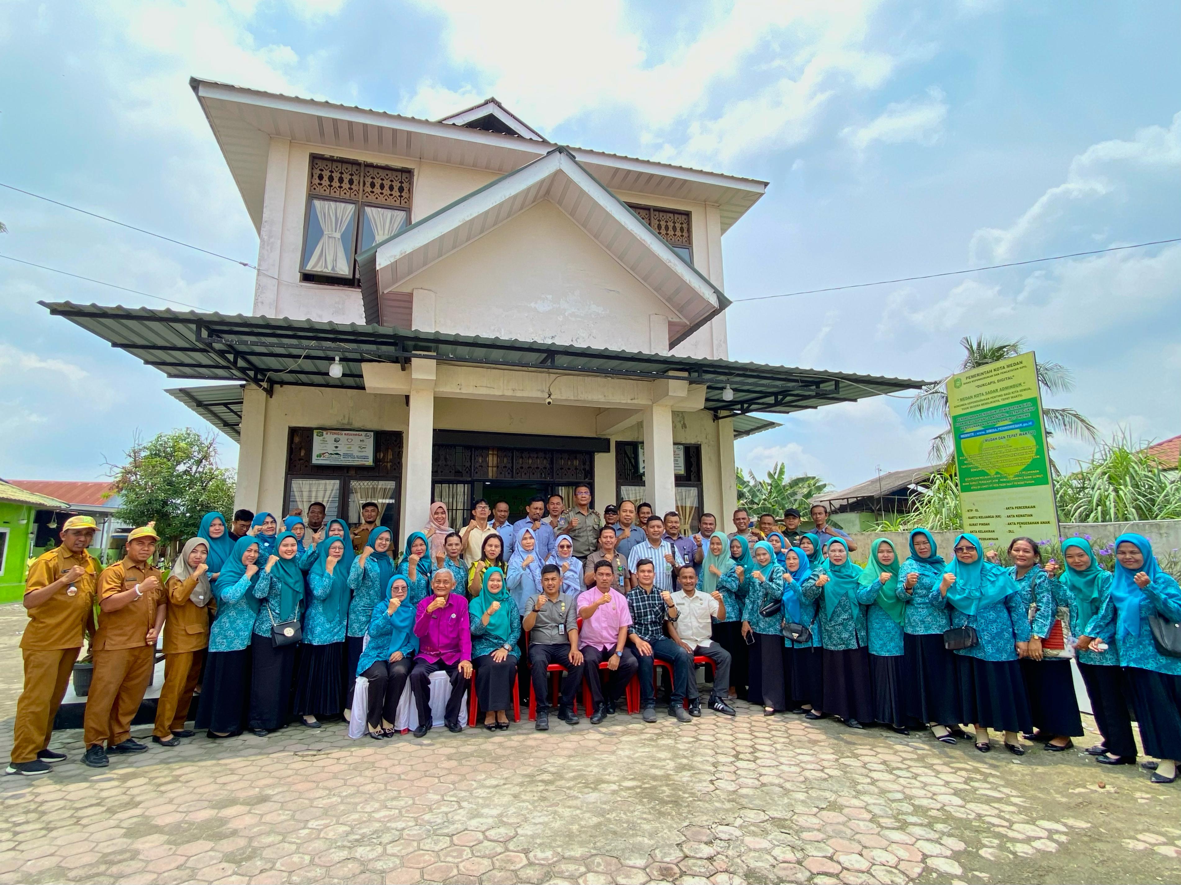 Mewakili Kecamatan Medan Labuhan, Kelurahan Tangkahan Maju Mengikuti Lomba Kelurahan Terbaik Tingkat Kota Medan Tahun 2025