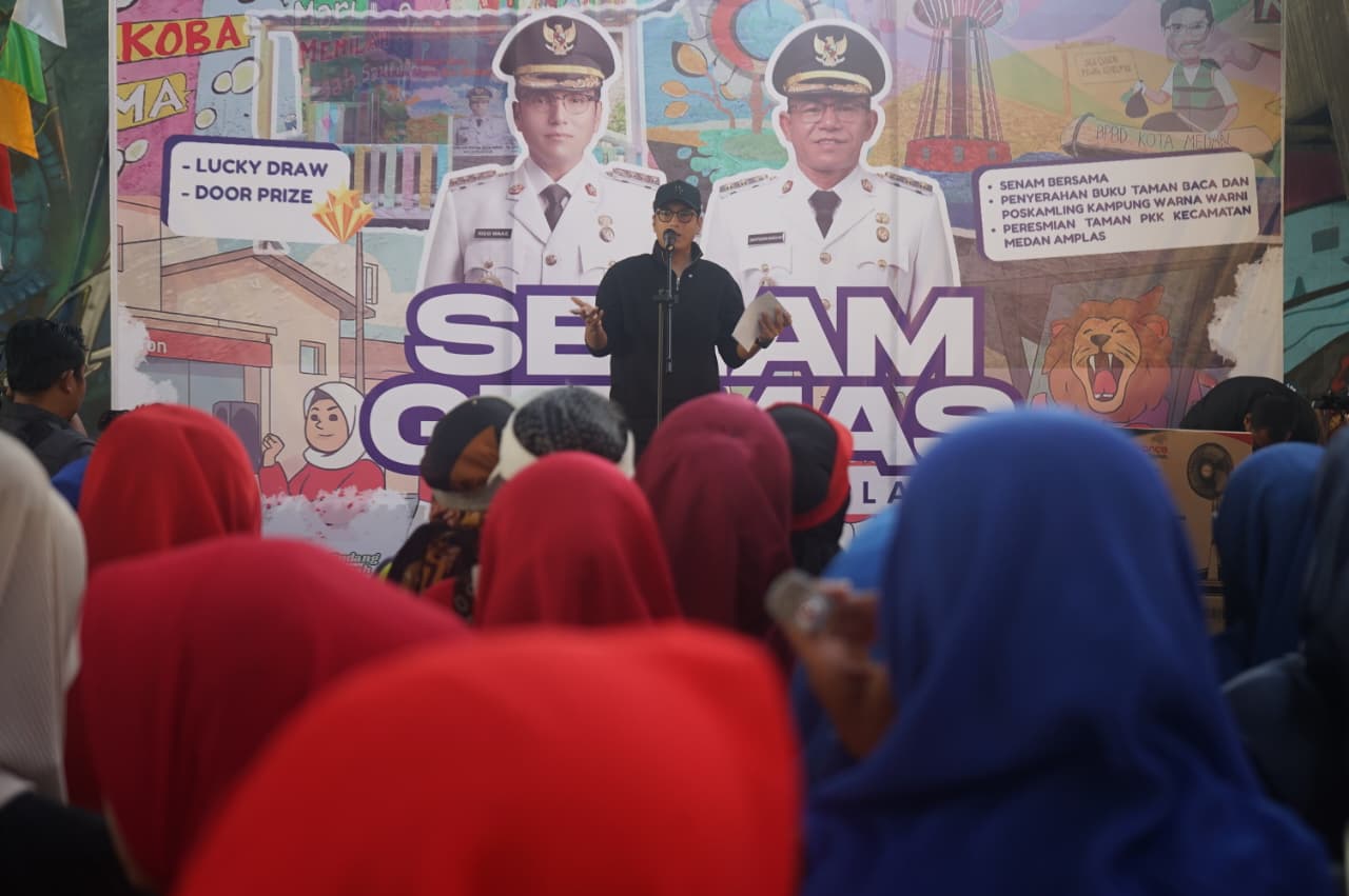 Senam Germas Amplas Meriah! Wali Kota, Warga dan UMKM Bersatu di Ruang Publik Hijau