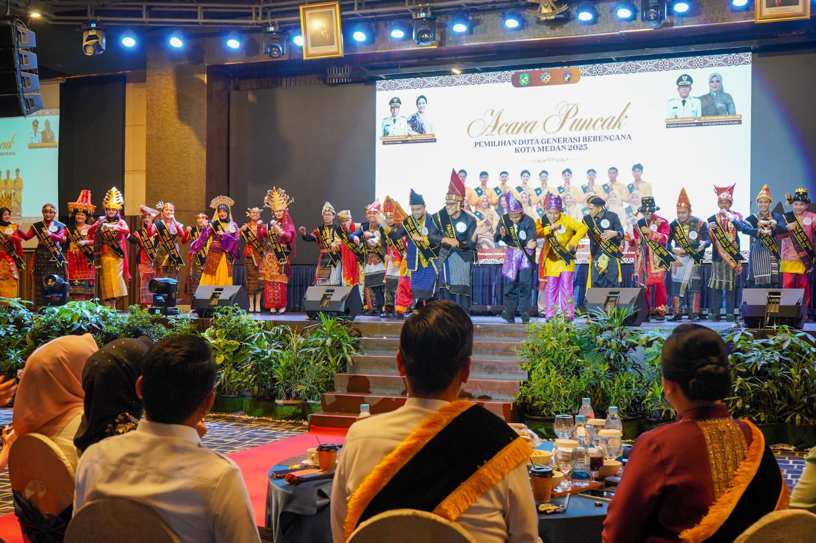 Rico Waas dan Airin Rico Waas Dinobatkan sebagai Ayah Bunda GenRe Kota Medan, Komitmen Pembinaan Generasi Muda Kian Menguat