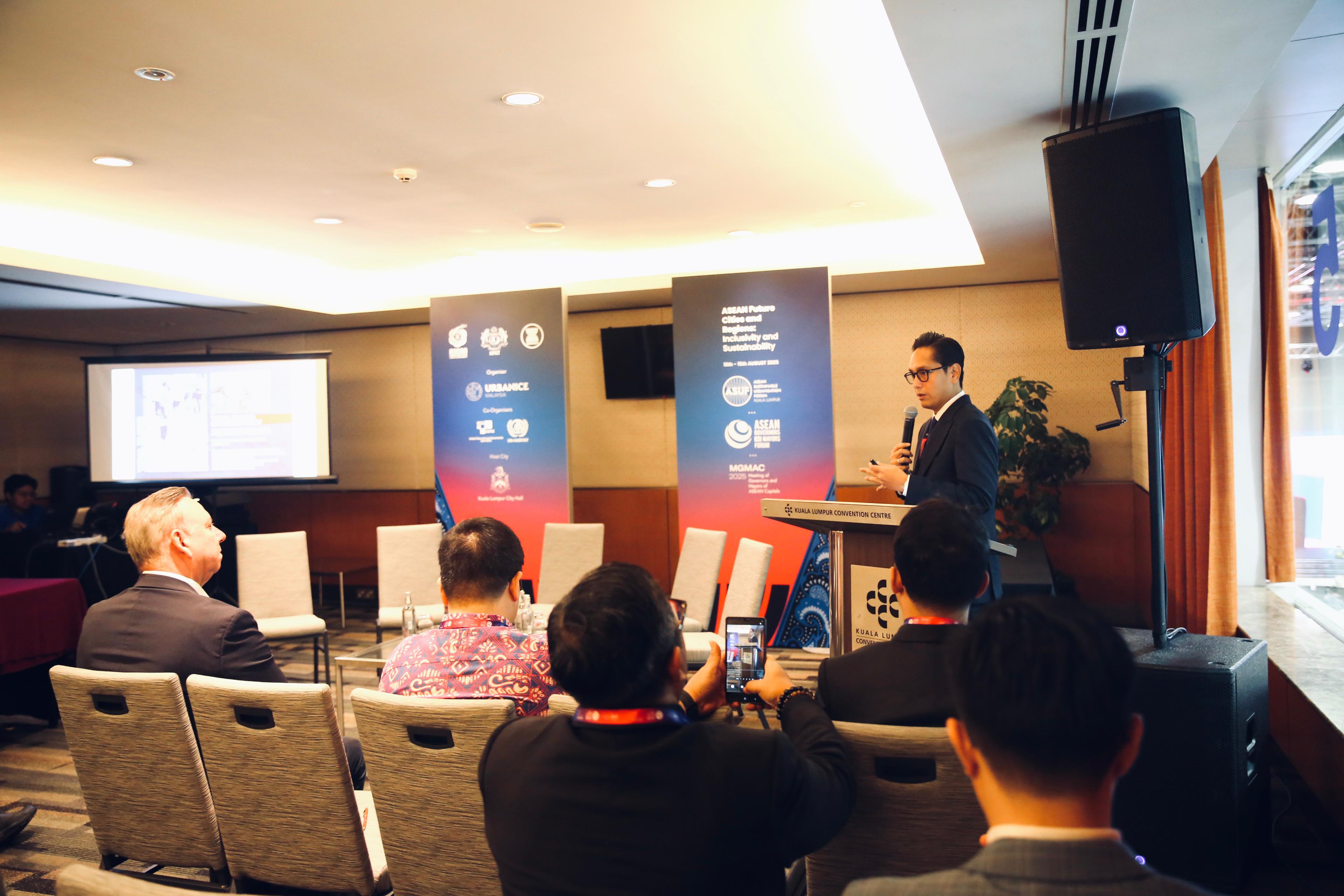 Di Forum "Leave No One Behind : Empowering Inclusive City Leadership, Rico Waas Paparkan Kota Medan Sebagai Smart City